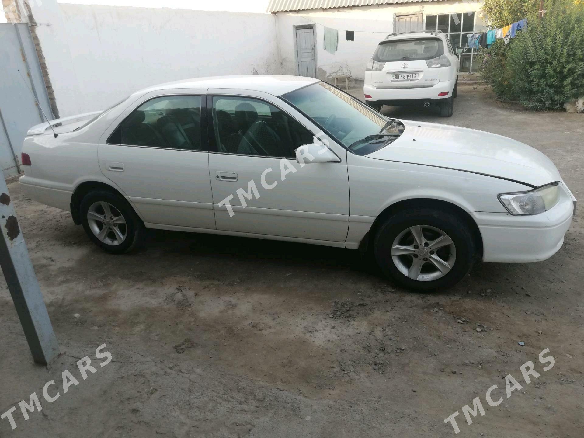 Toyota Camry 2001 - 124 000 TMT - Kerki - img 3