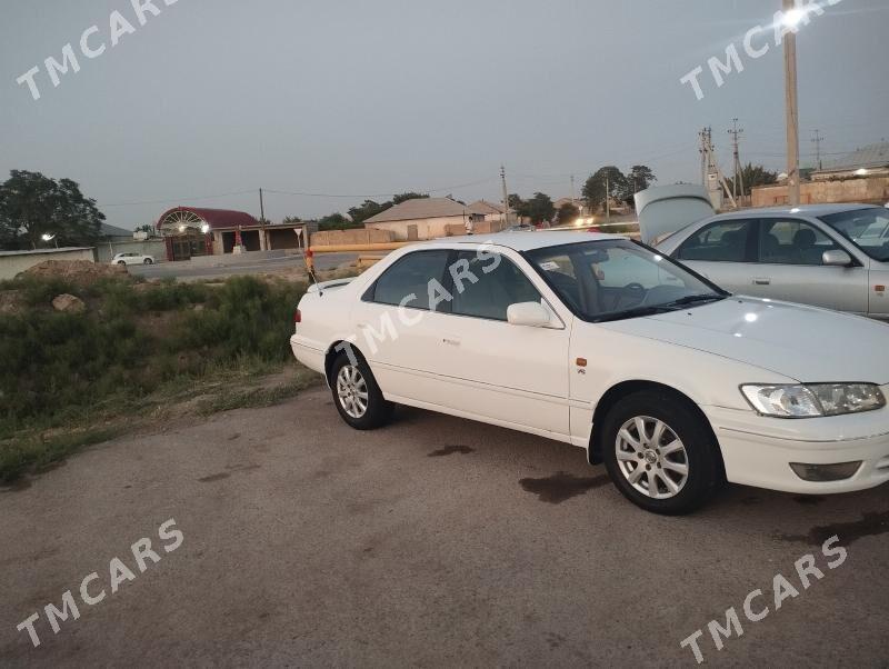 Toyota Camry 2000 - 130 000 TMT - Кака - img 4