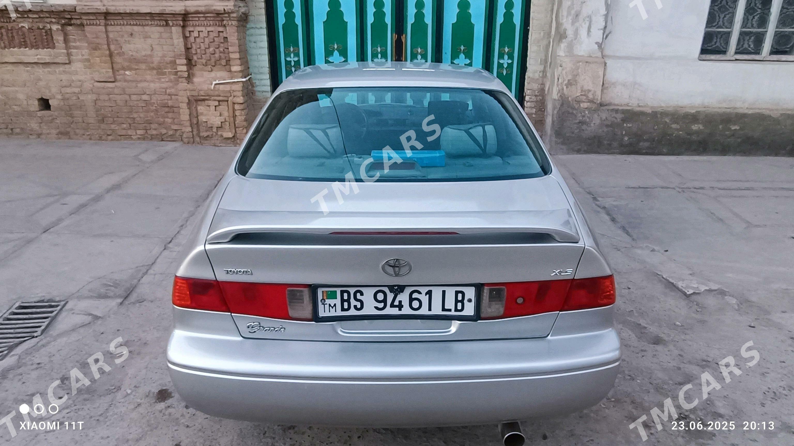 Toyota Camry 2001 - 140 000 TMT - Kerki - img 8