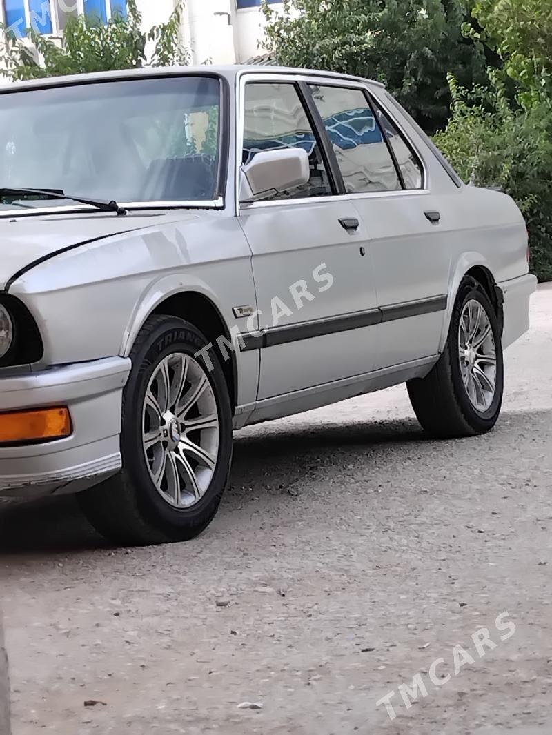 BMW 520 1987 - 18 000 TMT - Balkanabat - img 2