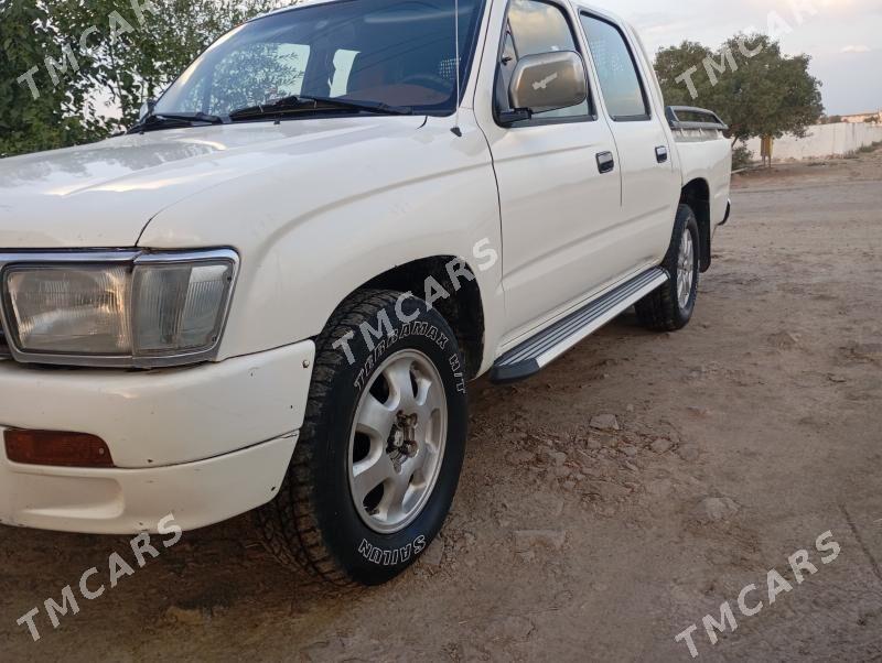Toyota Hilux 1997 - 105 000 TMT - Кёнеургенч - img 2