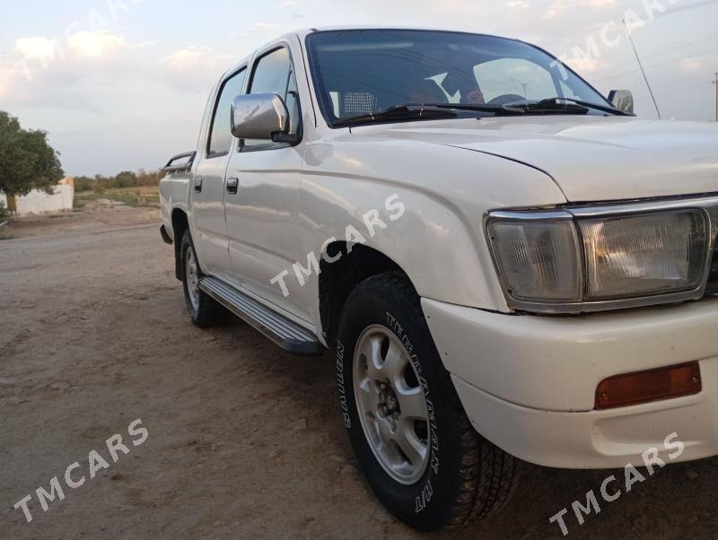 Toyota Hilux 1997 - 105 000 TMT - Кёнеургенч - img 7