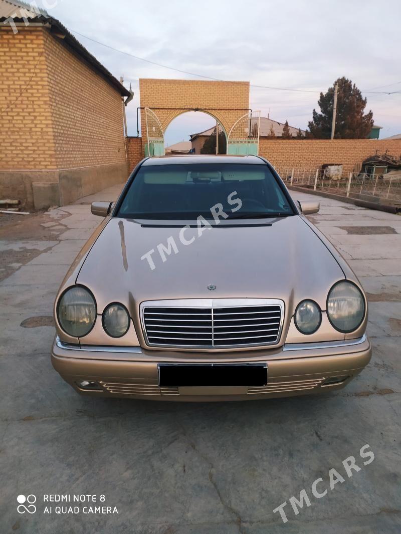 Mercedes-Benz E320 1998 - 62 000 TMT - Sarahs - img 2