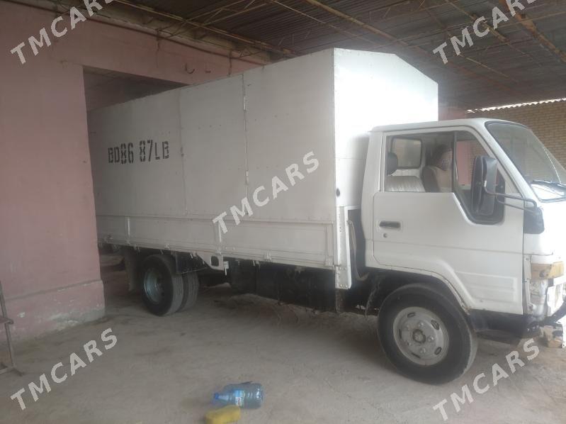 Toyota Dyna 1994 - 90 000 TMT - Çärjew - img 3