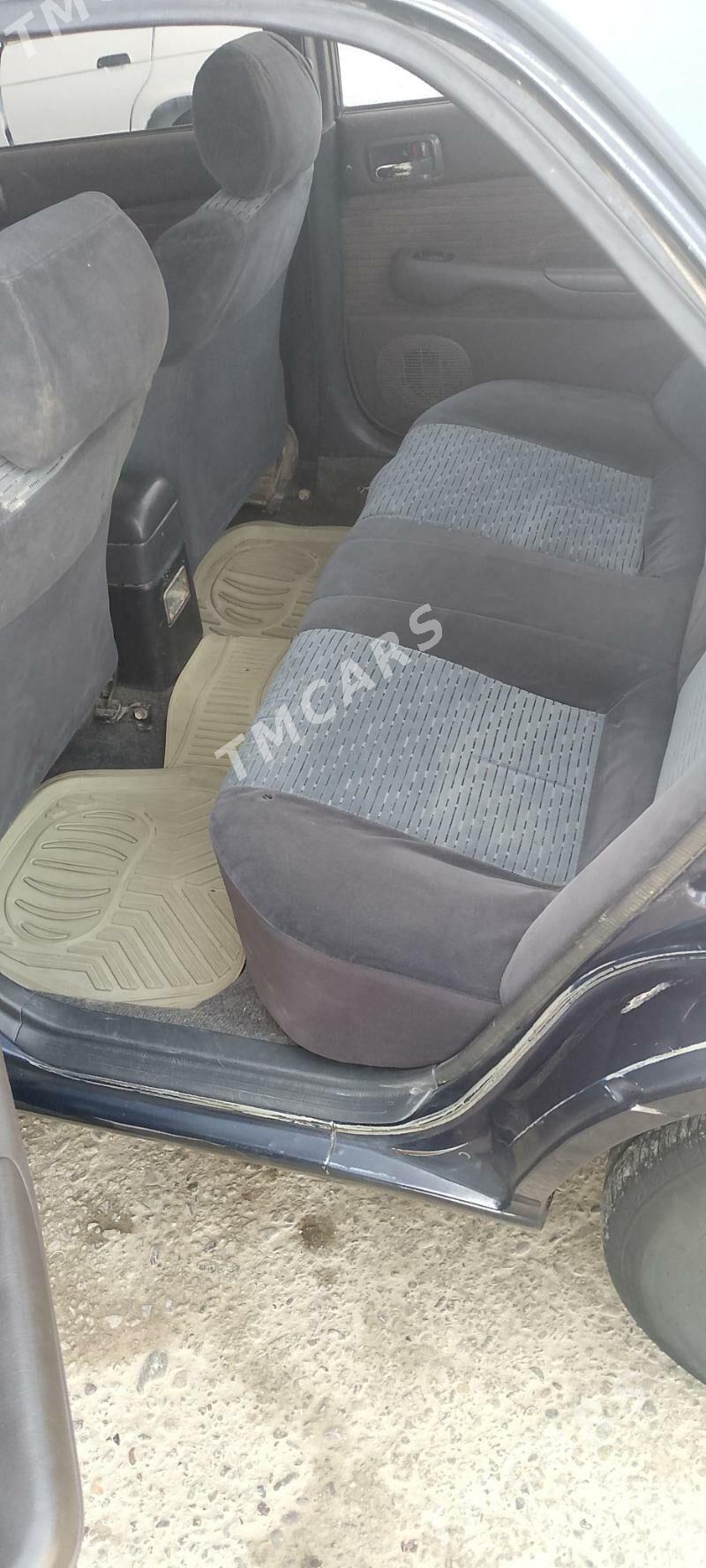 Toyota Carina 1995 - 38 000 TMT - Murgap - img 2