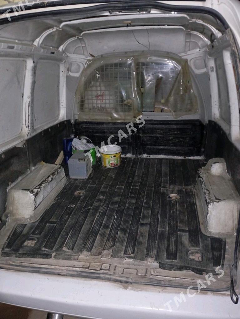 Volkswagen Caddy 2005 - 60 000 TMT - Халач - img 2