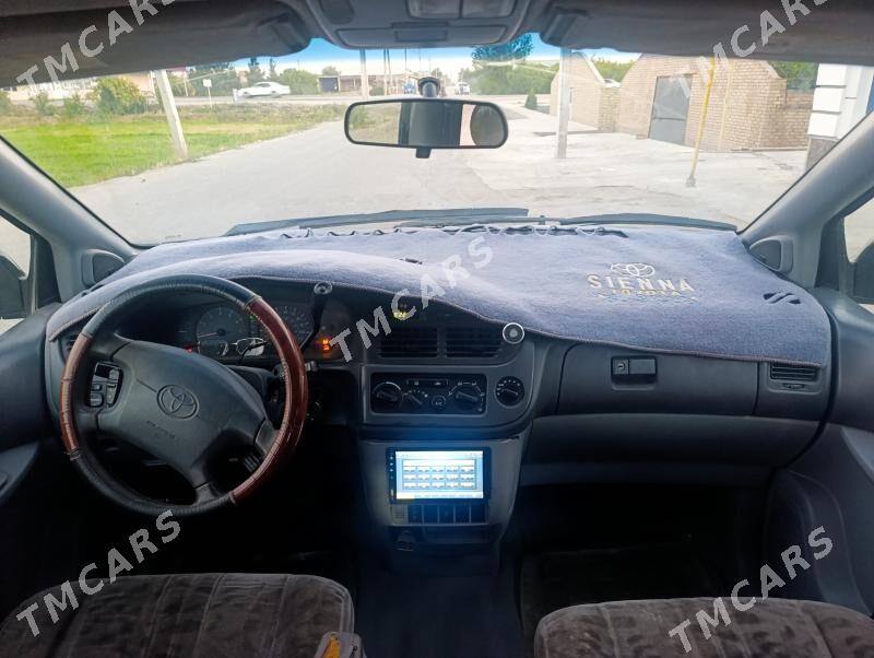 Toyota Sienna 2002 - 170 000 TMT - Фарап - img 6