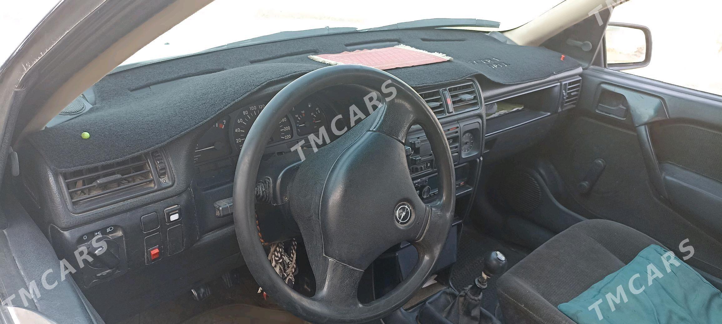 Opel Vectra 1989 - 28 000 TMT - Wekilbazar - img 4