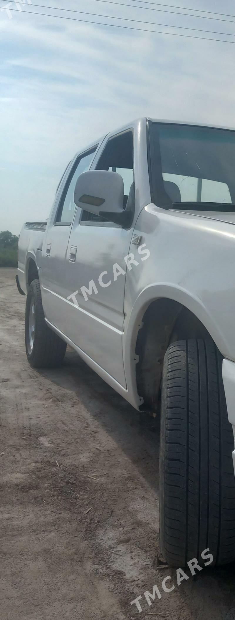 Toyota Hilux 2011 - 90 000 TMT - Türkmenbaşy etr. - img 8