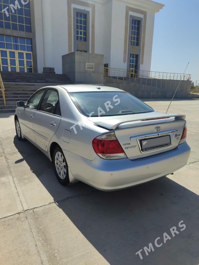 Toyota Camry 2005 - 170 000 TMT - Теджен - img 2