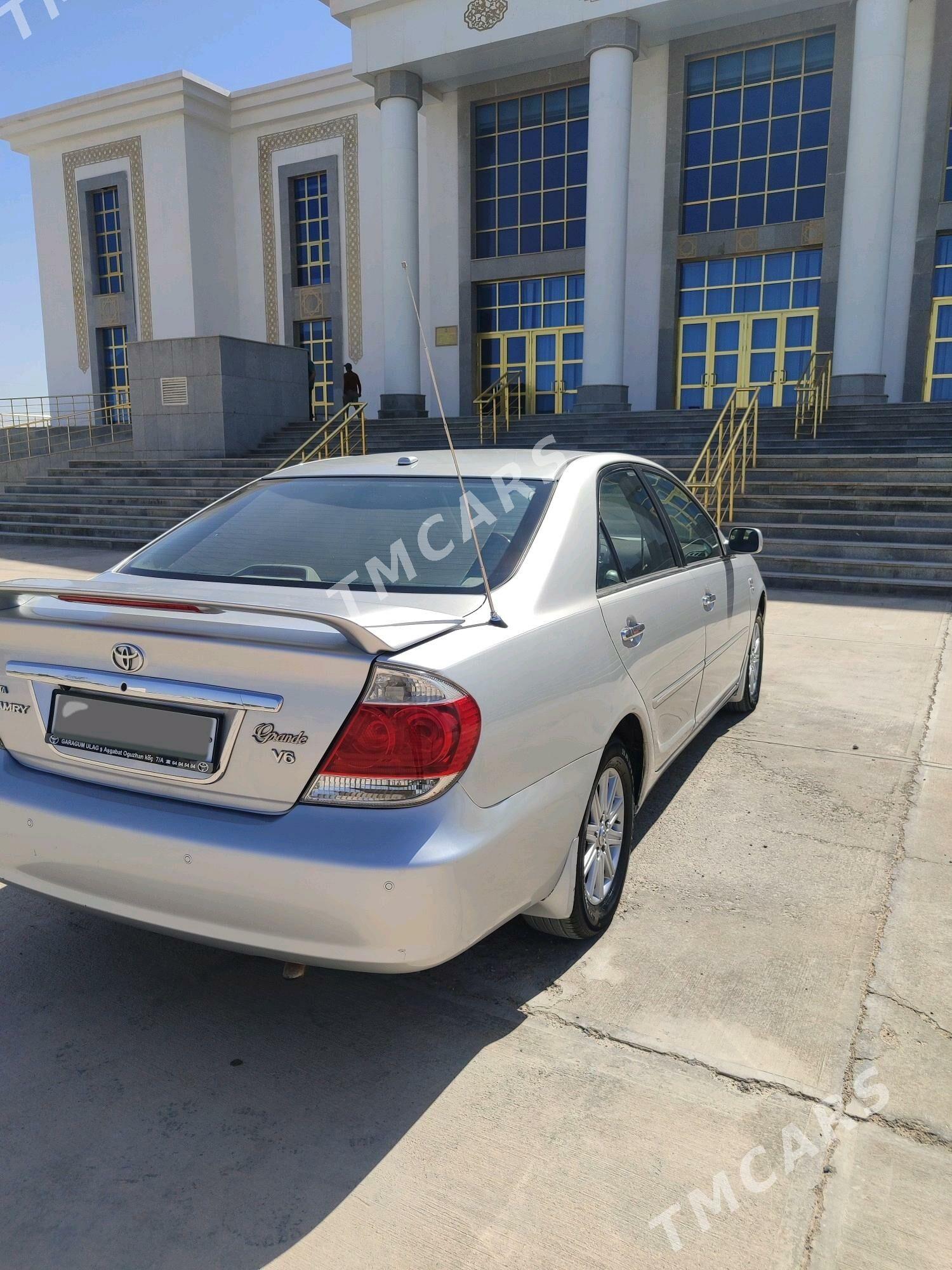 Toyota Camry 2005 - 170 000 TMT - Теджен - img 8