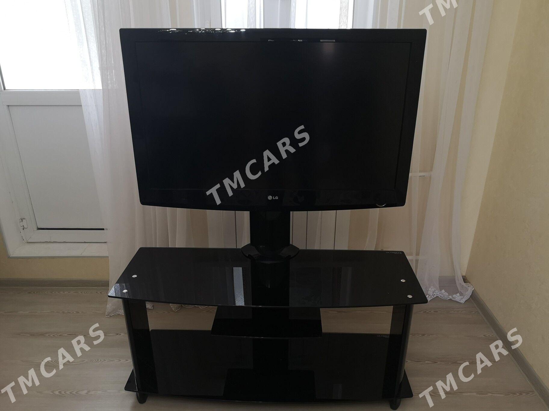 Телевизор LG 42" + подставка - Ашхабад - img 2