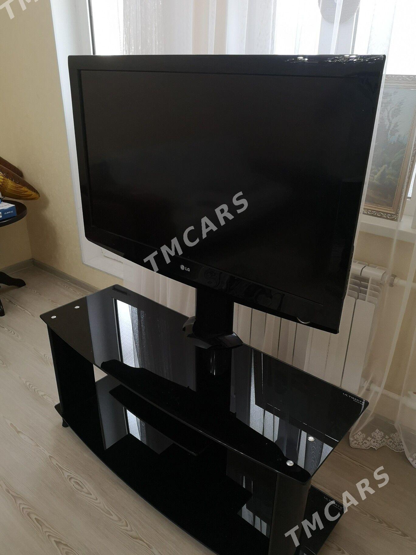 Телевизор LG 42" + подставка - Ашхабад - img 3
