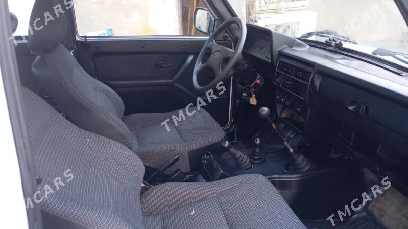 Lada Niva 2014 - 200 000 TMT - Бедев - img 4