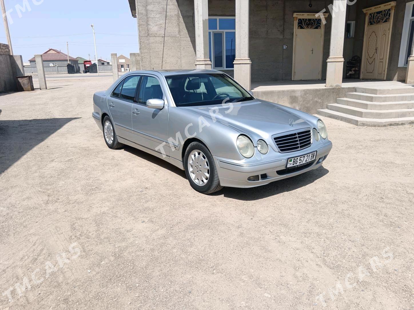 Mercedes-Benz C320 2000 - 110 000 TMT - Gumdag - img 2