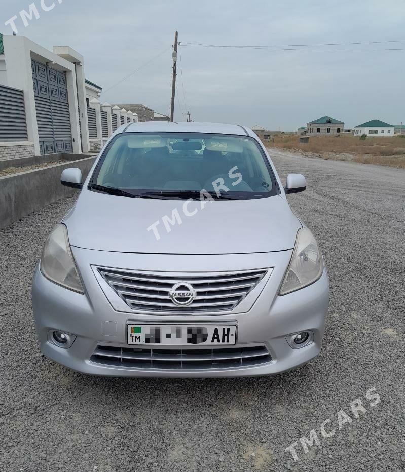 Nissan Versa 2012 - 125 000 TMT - Анев - img 1