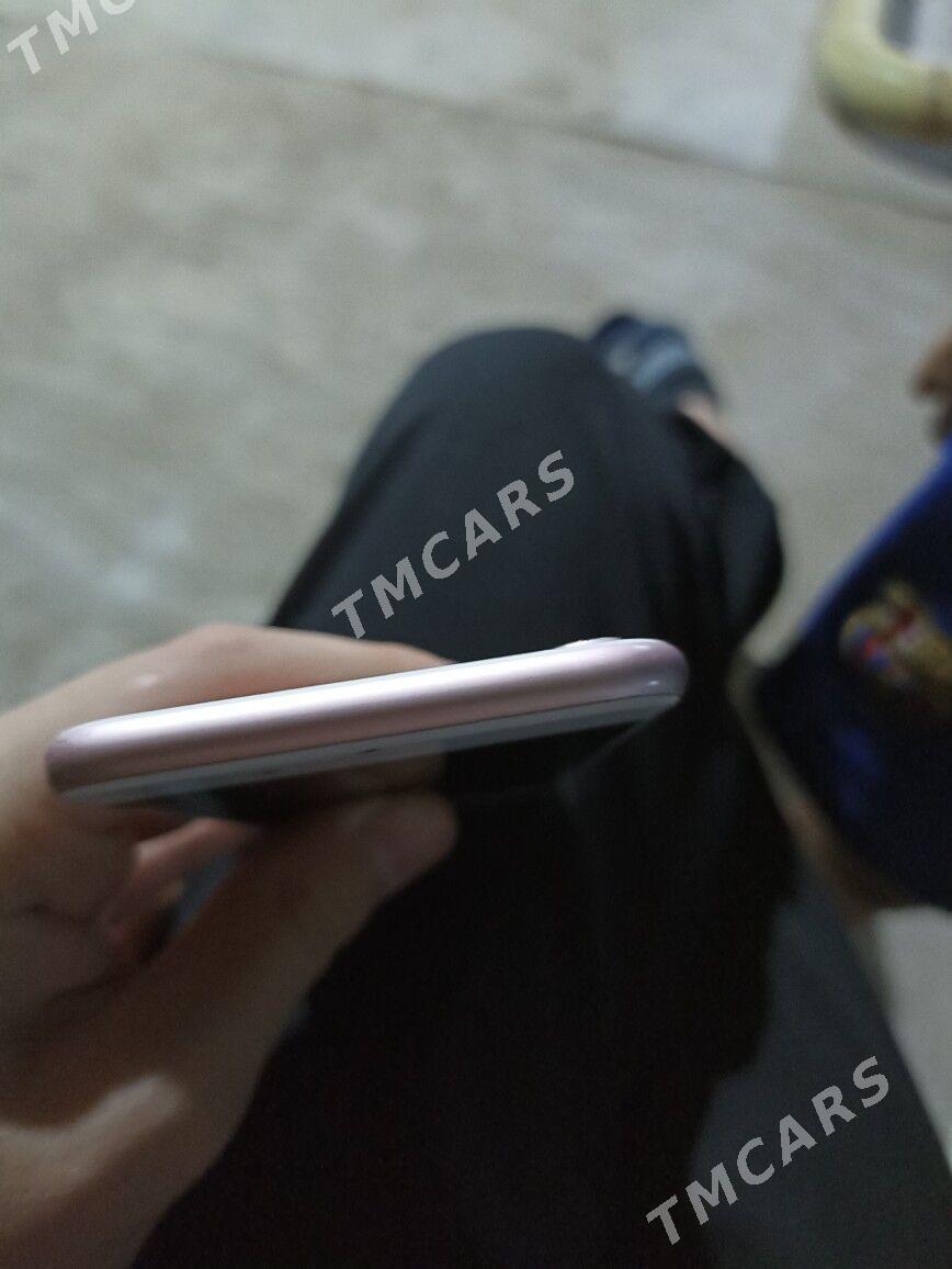 iphone 7 - Sarahs - img 4