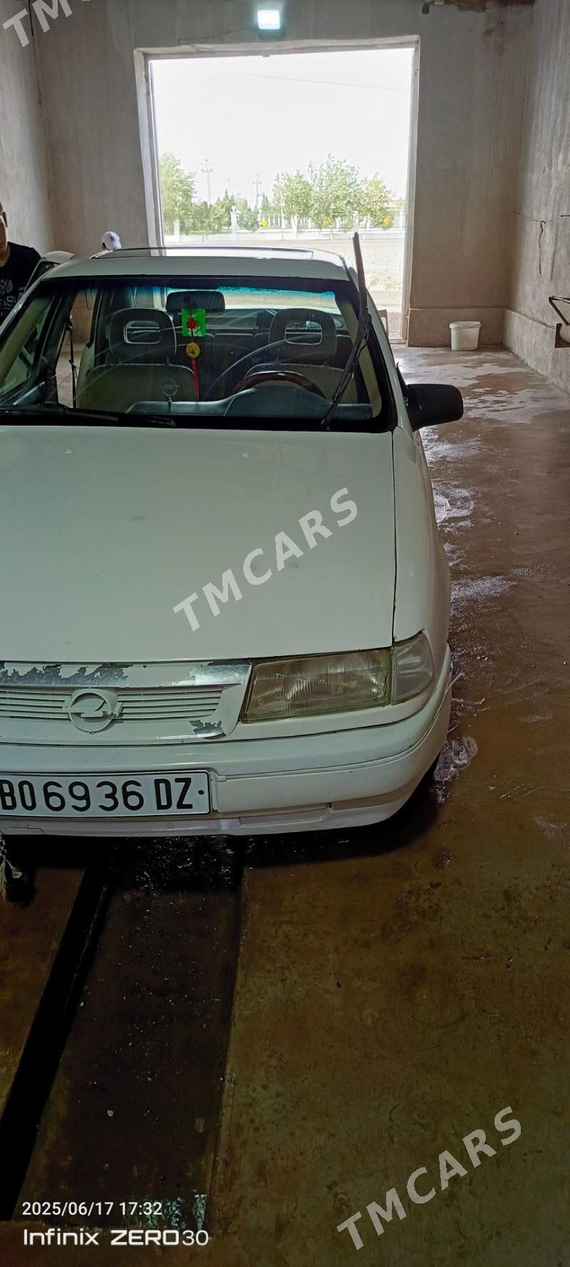 Opel Vectra 1993 - 24 000 TMT - Гороглы (Тагта) - img 2
