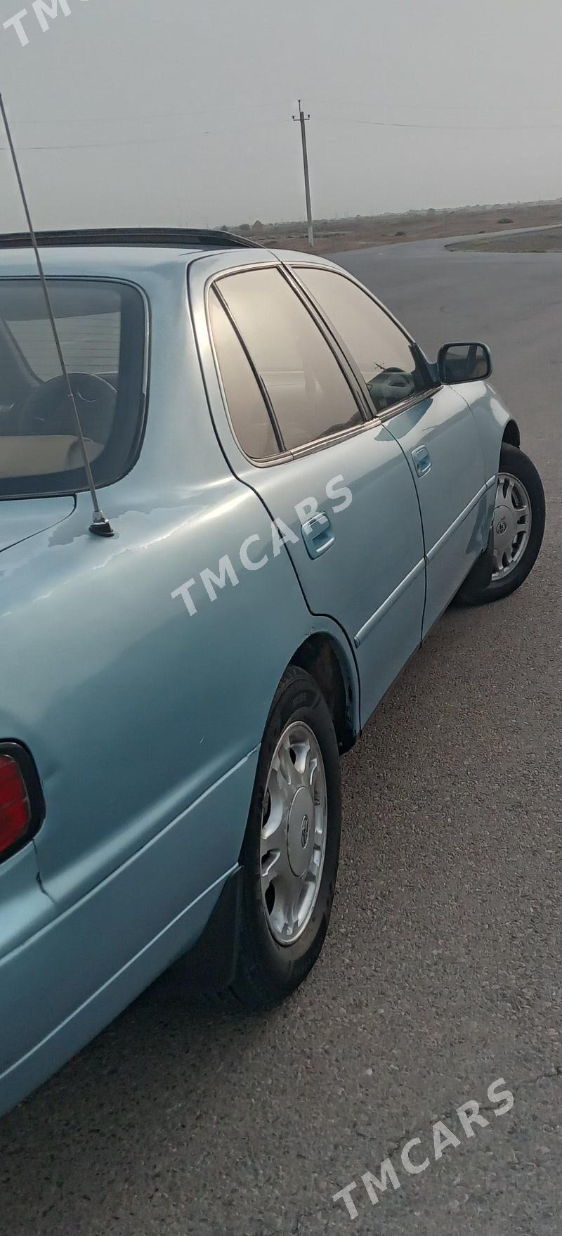 Toyota Camry 1994 - 90 000 TMT - Baýramaly - img 3