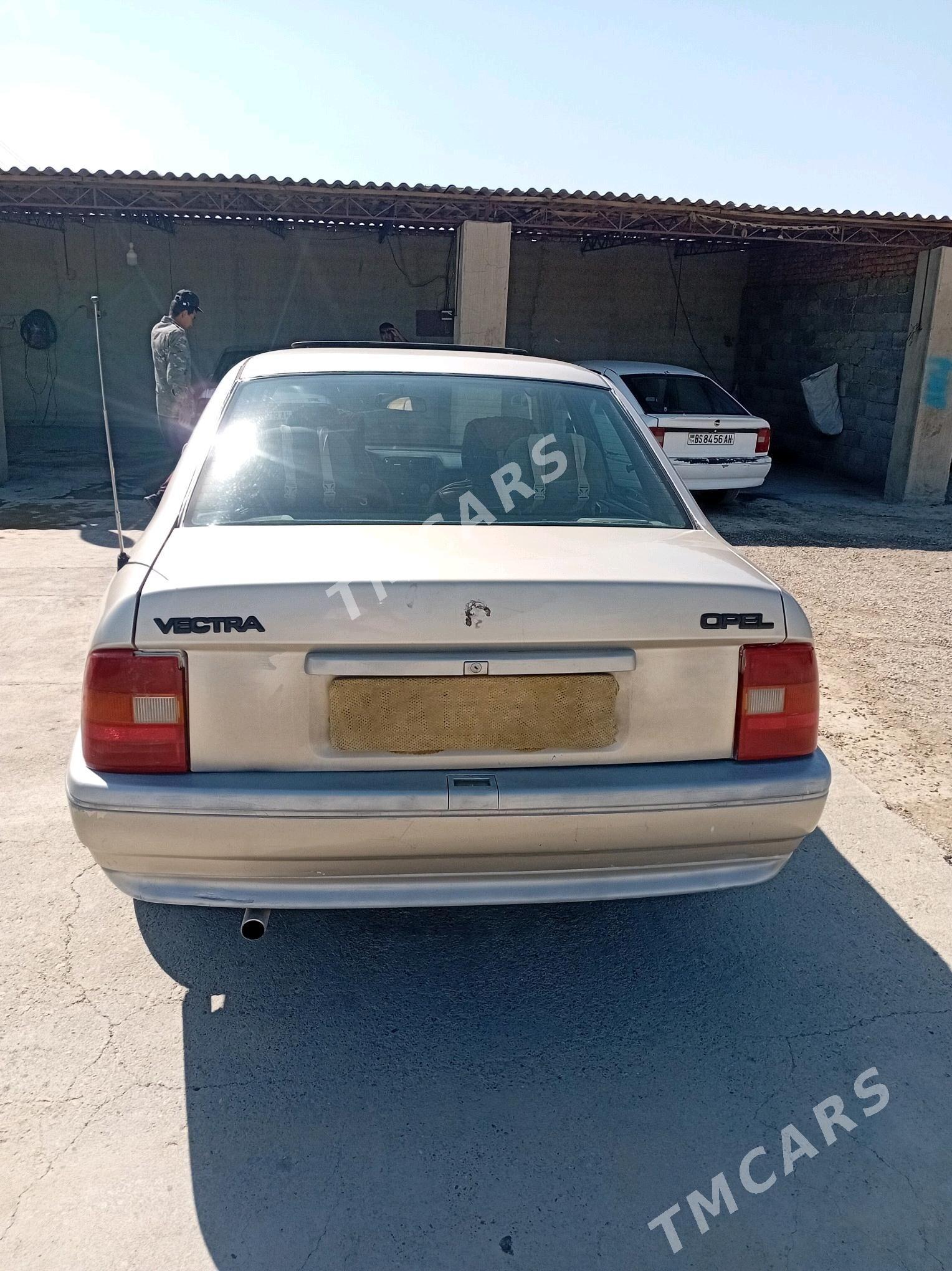 Opel Vectra 1990 - 28 000 TMT - Бахарден - img 3