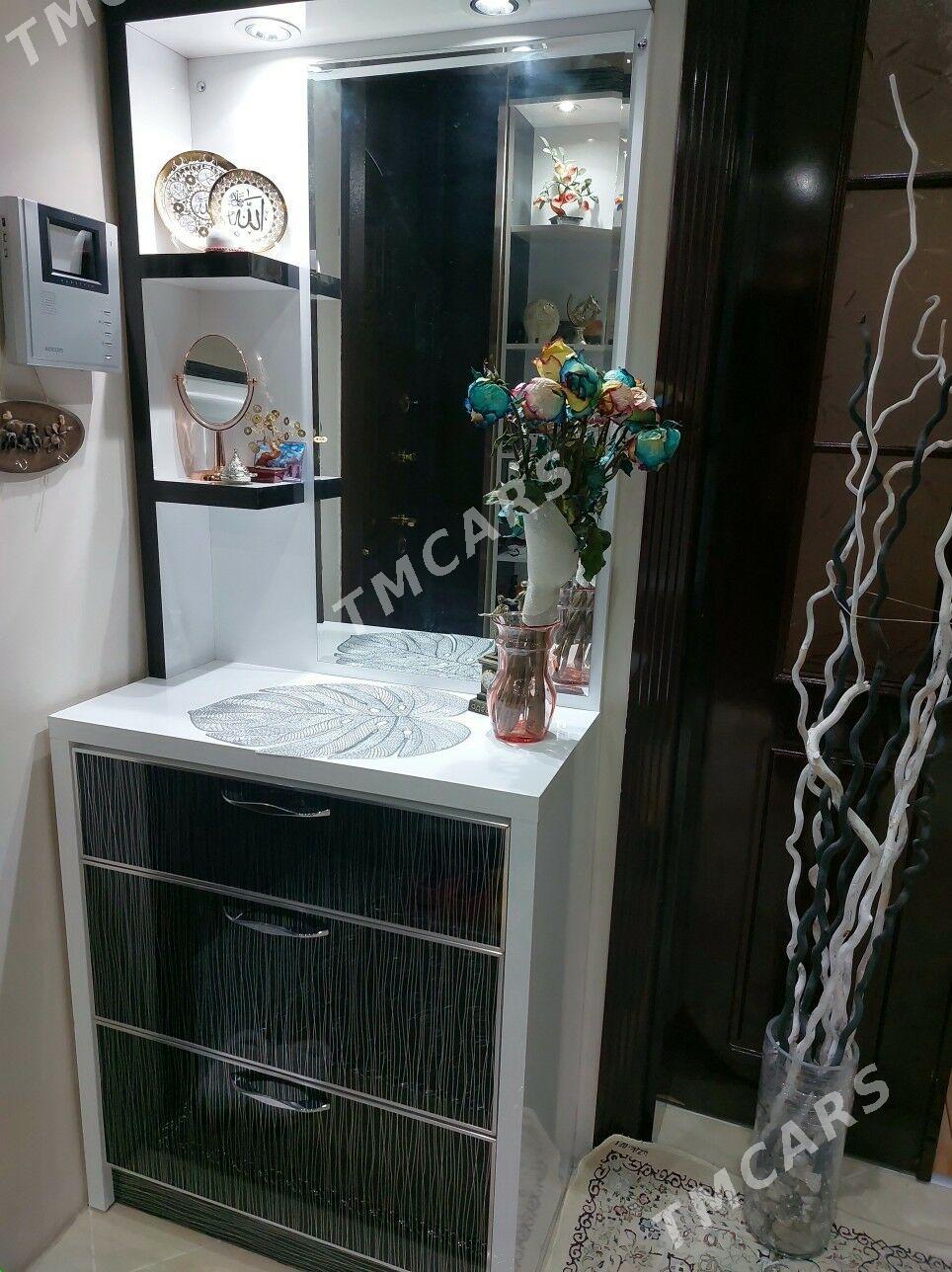 mebel prihojka - Moskowskiý köç. (10 ýyl abadançylyk şaýoly) - img 2