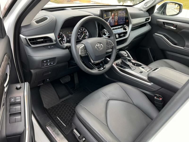 Toyota Highlander 2021 - 595 000 TMT - Ашхабад - img 10