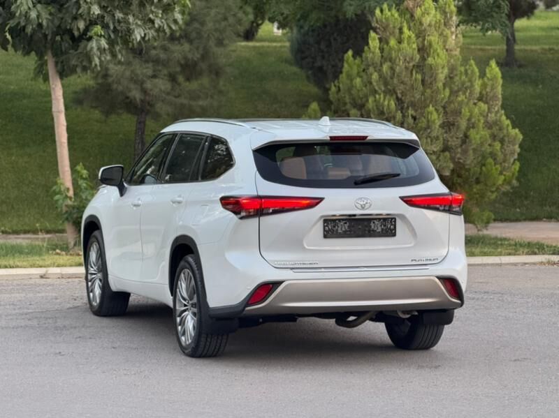 Toyota Highlander 2022 - 750 000 TMT - Aşgabat - img 2