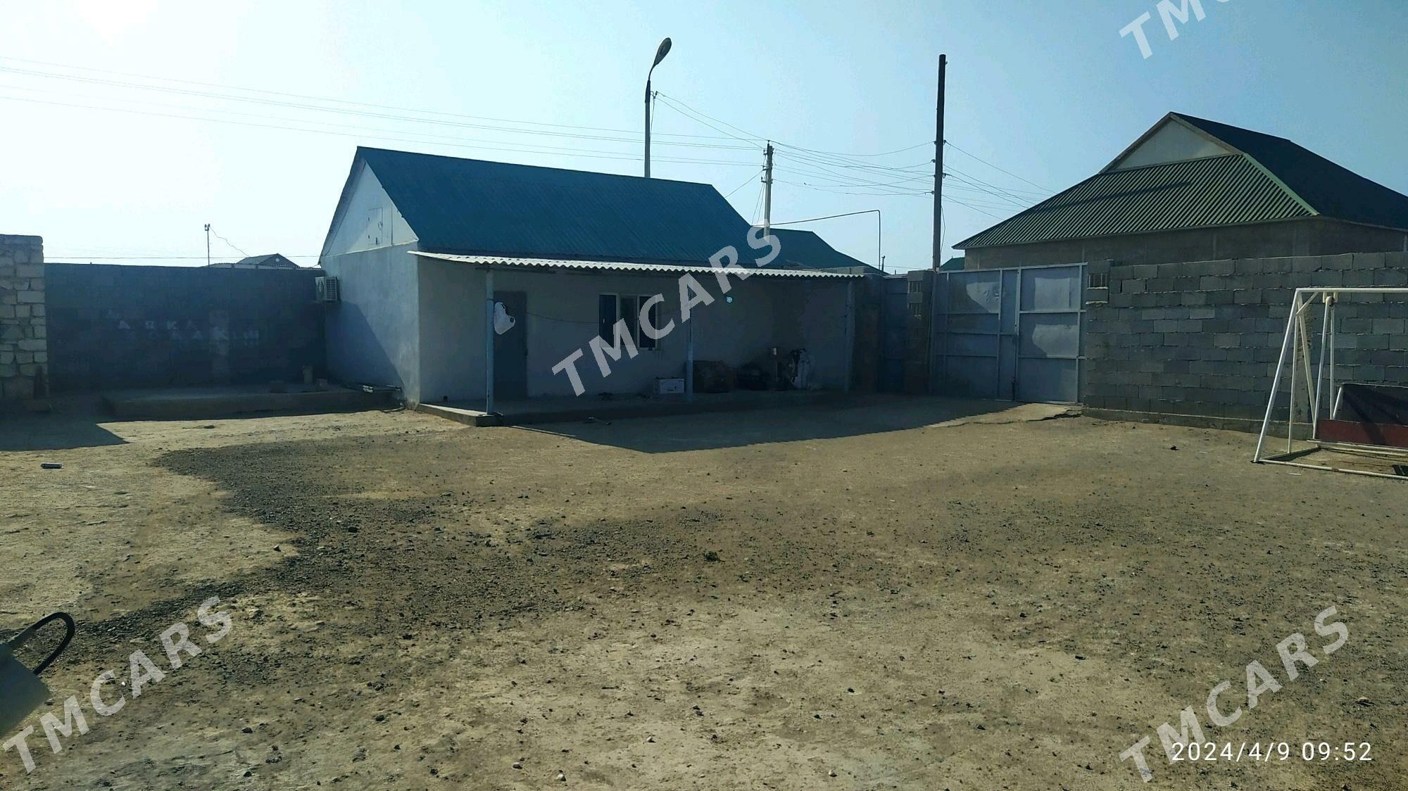 Туркмен ховлы - Туркменбаши - img 4