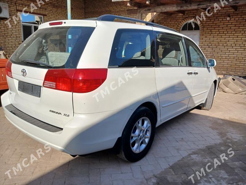 Toyota Sienna 2005 - 195 000 TMT - Halaç - img 3