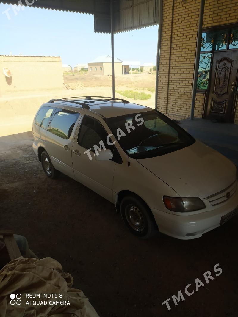 Toyota Sienna 2002 - 120 000 TMT - Mary - img 7