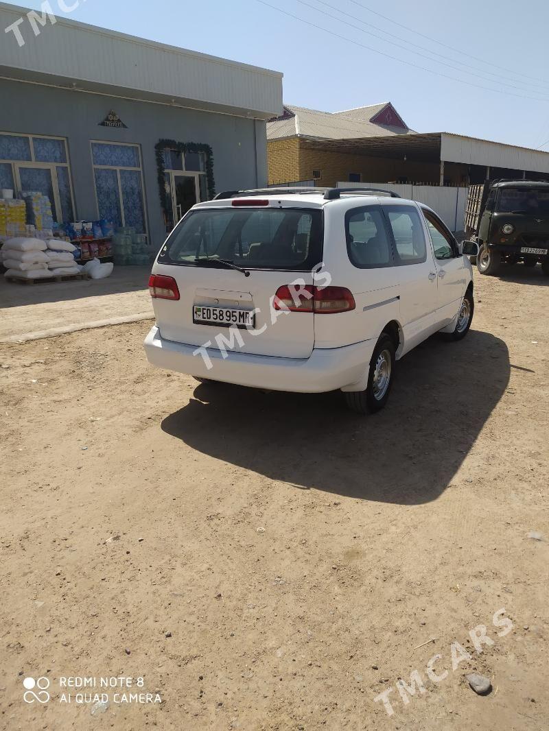 Toyota Sienna 2002 - 120 000 TMT - Mary - img 5