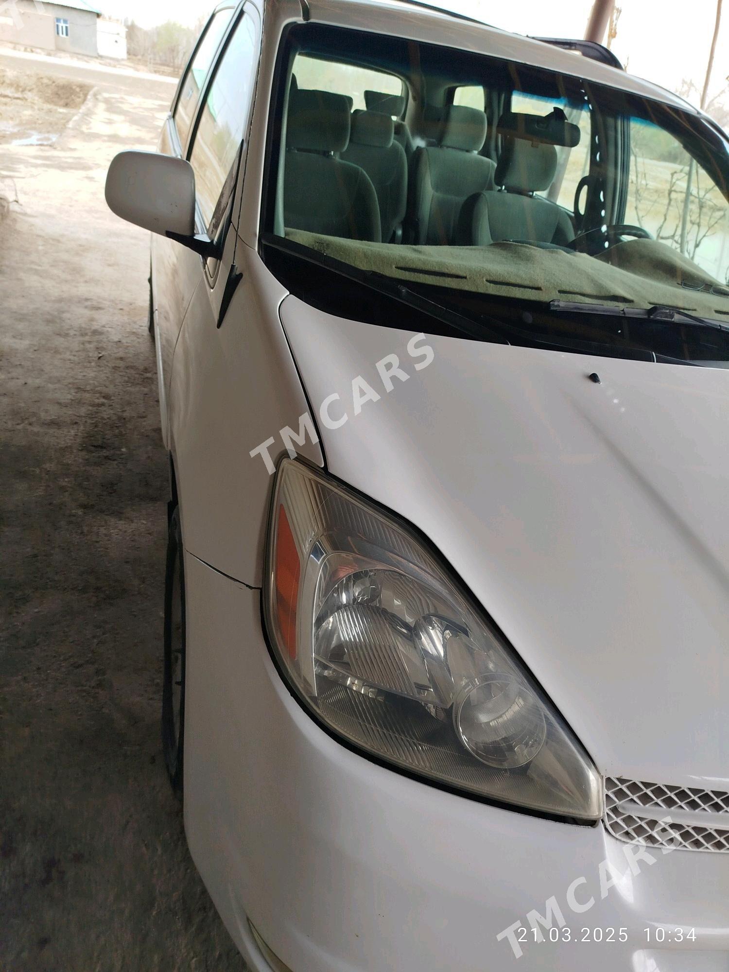 Toyota Sienna 2004 - 150 000 TMT - Болдумсаз - img 2