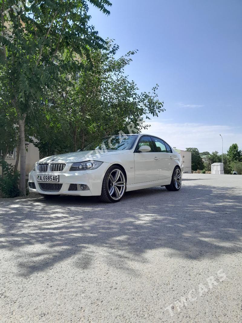 BMW 330 2009 - 150 000 TMT - 9 mkr - img 2