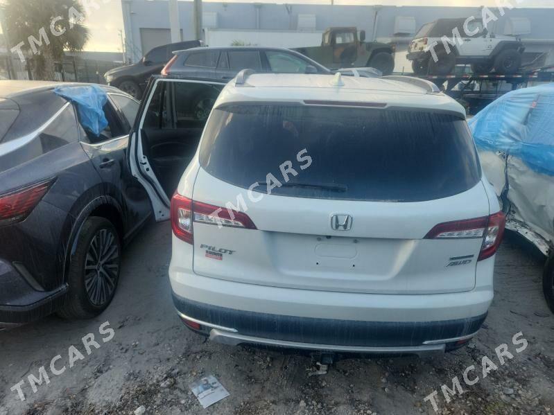 Toyota Camry 2021 - 220 000 TMT - Мары - img 9