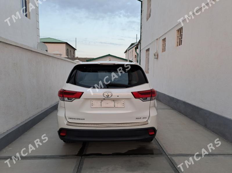 Toyota Highlander 2018 - 525 000 TMT - Дашогуз - img 5