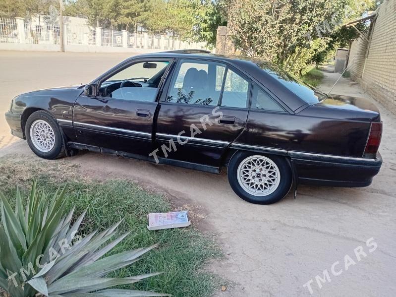 Opel Omega 1993 - 30 000 TMT - Saýat - img 3