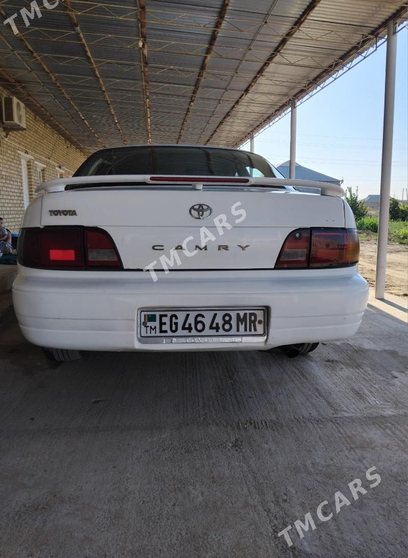 Toyota Camry 1995 - 71 000 TMT - Векильбазар - img 2