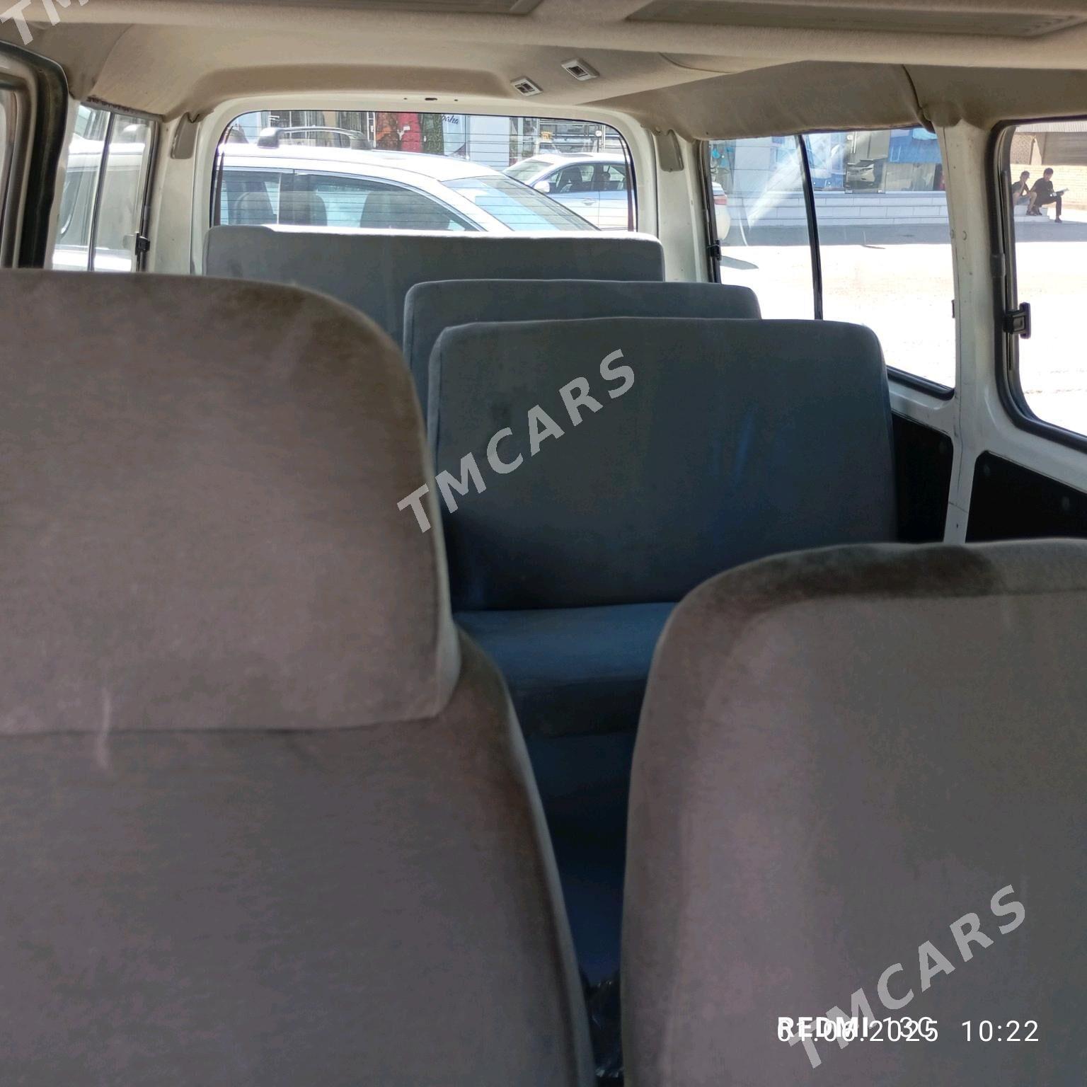 Nissan Urvan 2004 - 130 000 TMT - Векильбазар - img 4
