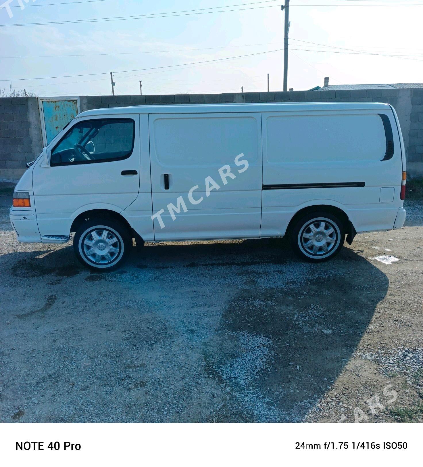 Toyota Hiace 2000 - 100 000 TMT - Bäherden - img 4
