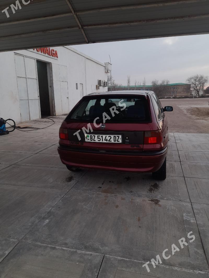 Opel Astra 1997 - 45 000 TMT - Gurbansoltan Eje - img 3