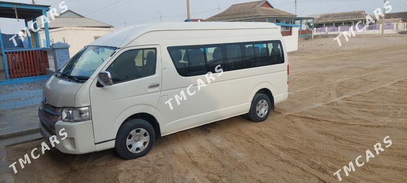 Toyota Hiace 2005 - 300 000 TMT - Эсенгулы - img 2