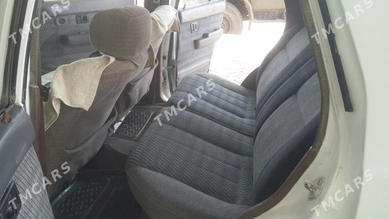 Toyota Hilux 1991 - 45 000 TMT - Ýolöten - img 3