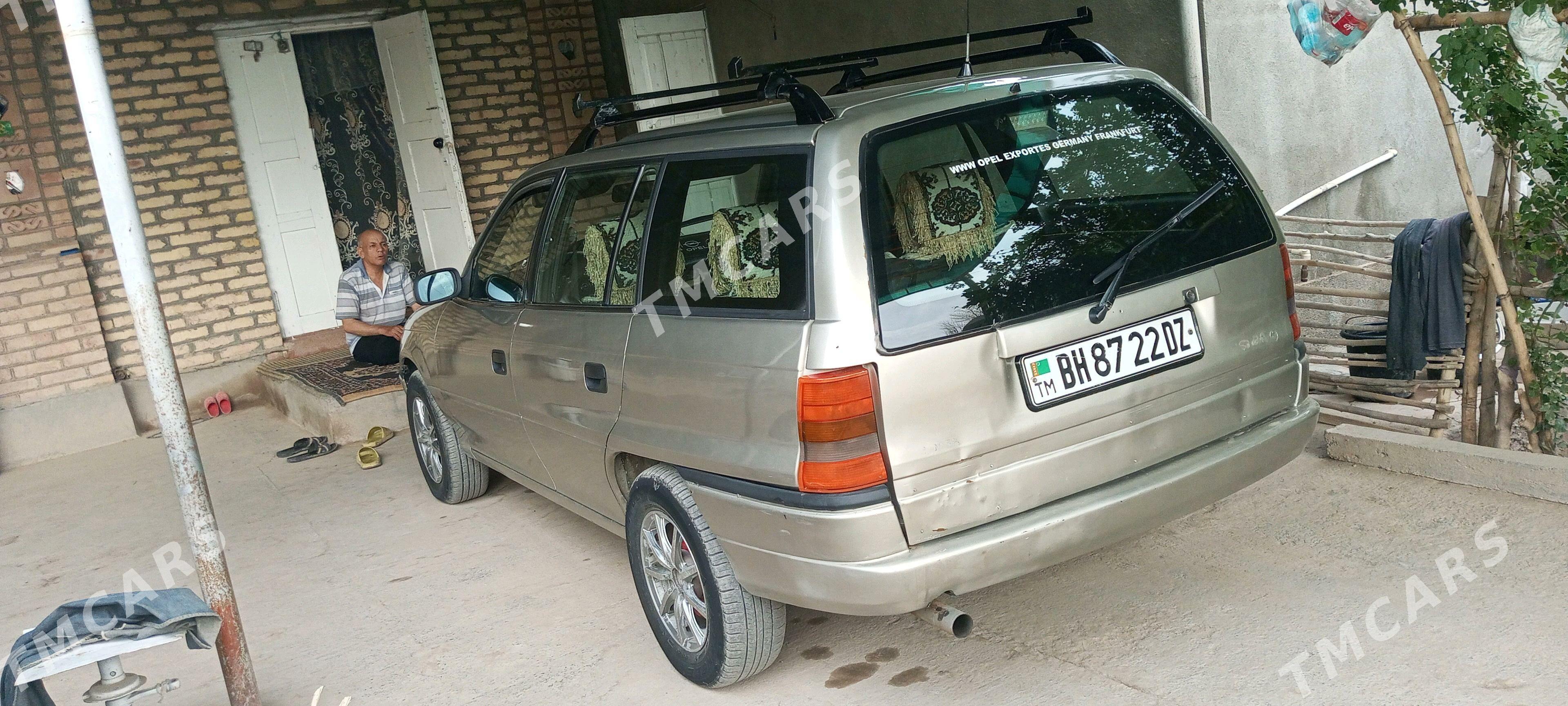 Opel Astra 1996 - 45 000 TMT - Губадаг - img 4