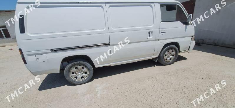 Nissan Urvan 1997 - 20 000 TMT - Türkmenbaşy - img 5