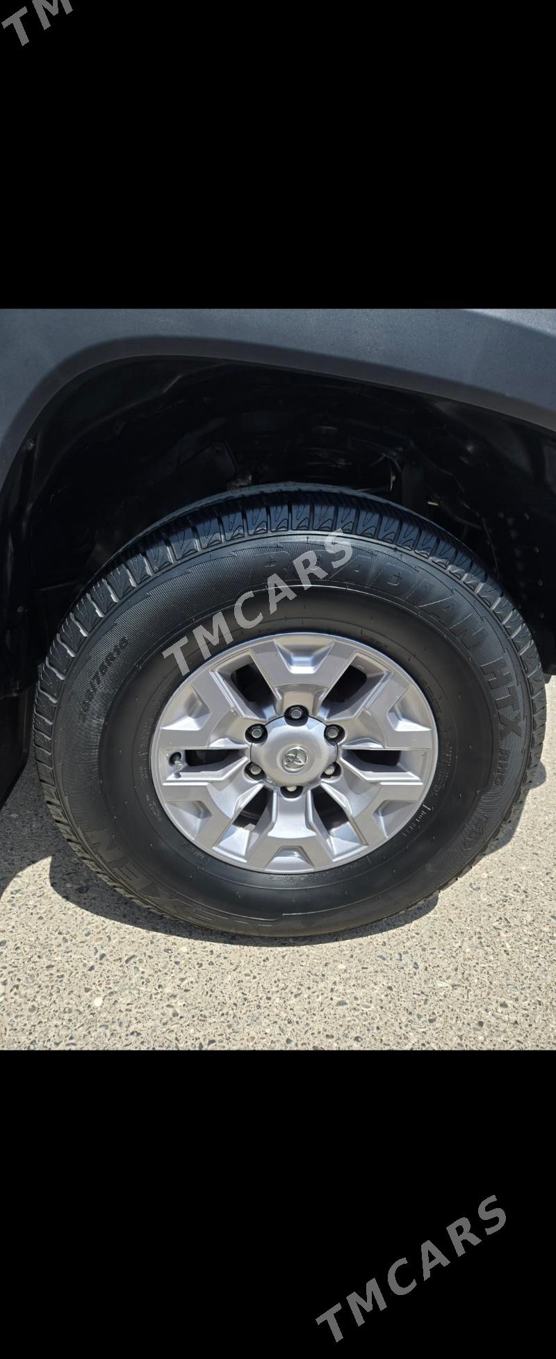 Toyota Tacoma 2018 - 400 000 TMT - Aşgabat - img 6