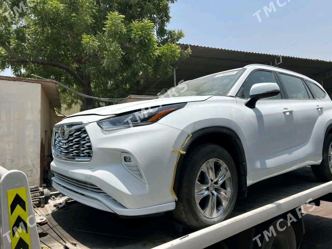 Toyota Highlander 2022 - 435 000 TMT - Aşgabat - img 2