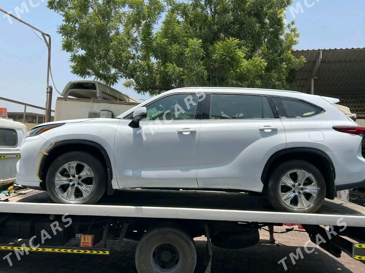 Toyota Highlander 2022 - 435 000 TMT - Aşgabat - img 3