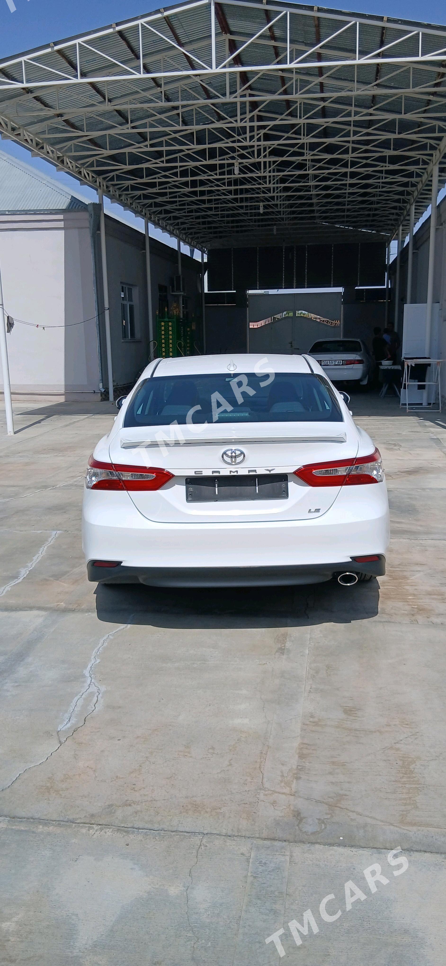 Toyota Camry 2019 - 310 000 TMT - Bäherden - img 6