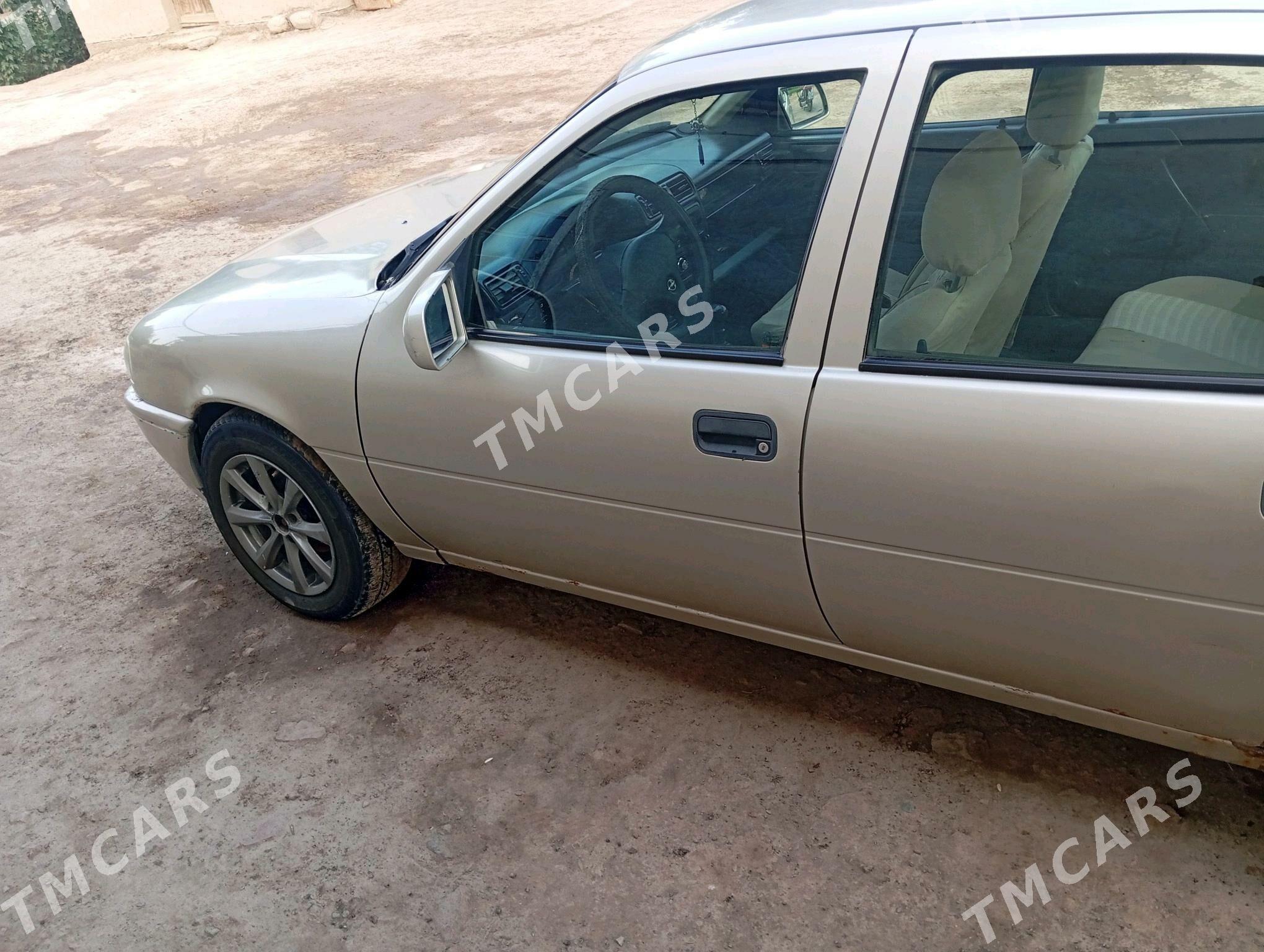 Opel Vectra 1993 - 25 000 TMT - Gurbansoltan Eje - img 5