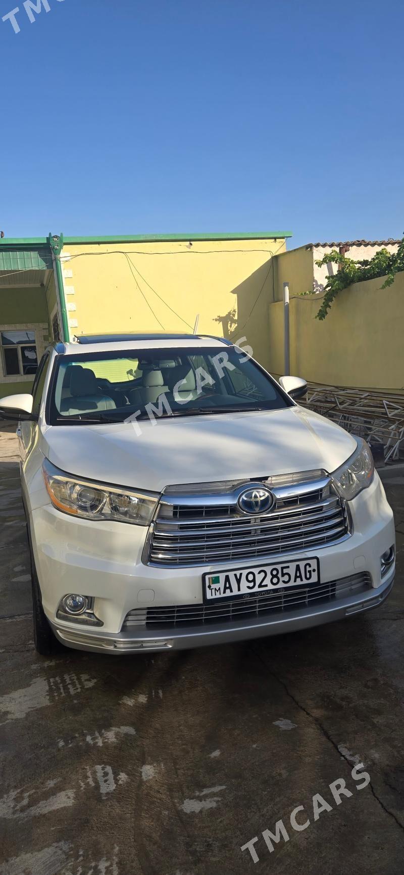 Toyota Highlander 2016 - 400 000 TMT - Büzmeýin - img 2